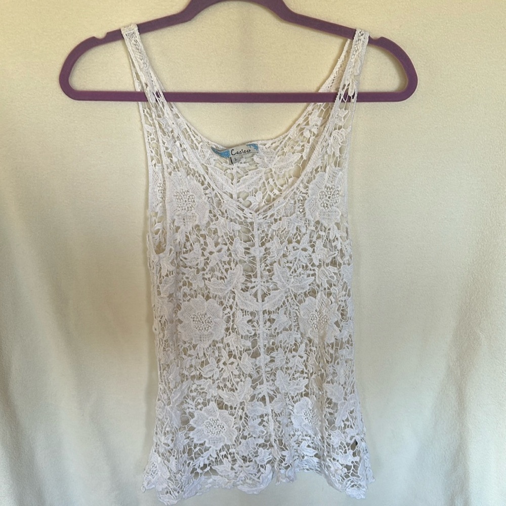 Cecico Crocheted Style Sleeveless Top Floral Pattern Beach Coverup size L